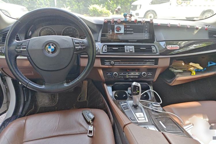 Used BMW 5 Series 2013 525Li Leading Model Center Console