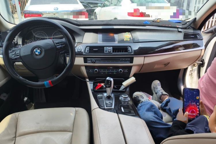 Used BMW 5 Series 2013 525Li Leading Model Center Console