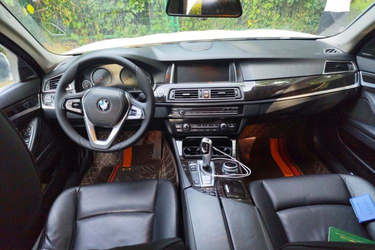 Used BMW 5 Series 2013 525Li Leading Model Center Console