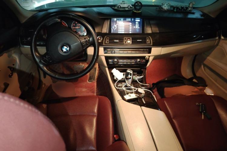 Used BMW 5 Series 2013 525Li Leading Model Center Console