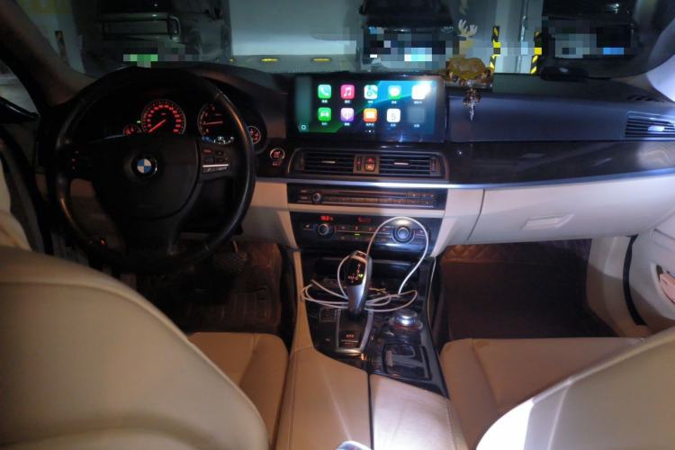 Used BMW 5 Series 2013 525Li Leading Model Center Console
