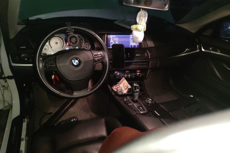 Used BMW 5 Series 2013 520i Elegant Edition Center Console