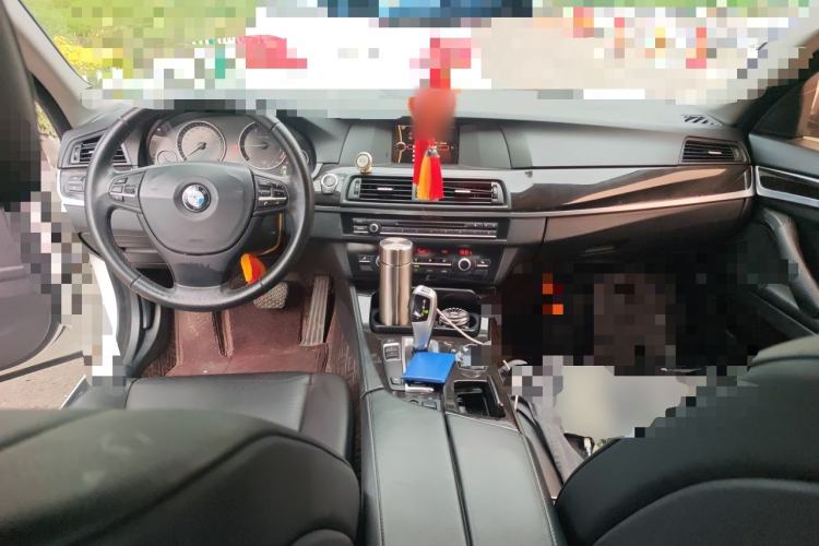 Used BMW 5 Series 2013 525Li Leading Model Center Console