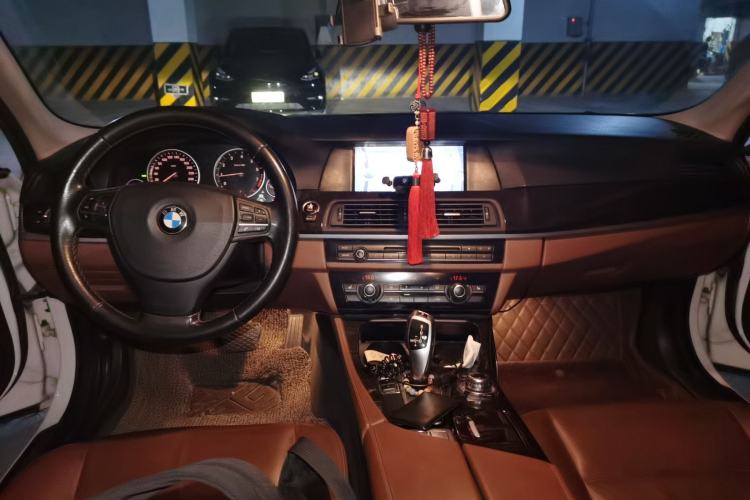 Used BMW 5 Series 2013 525Li Leading Model Center Console