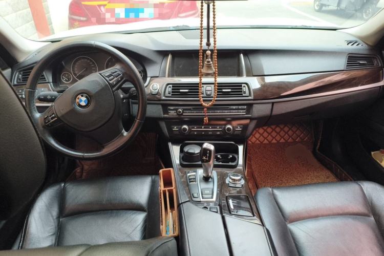 Used BMW 5 Series 2013 525Li Leading Model Center Console