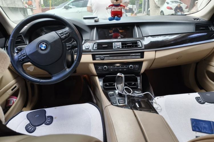 Used BMW 5 Series 2013 525Li Leading Model Center Console