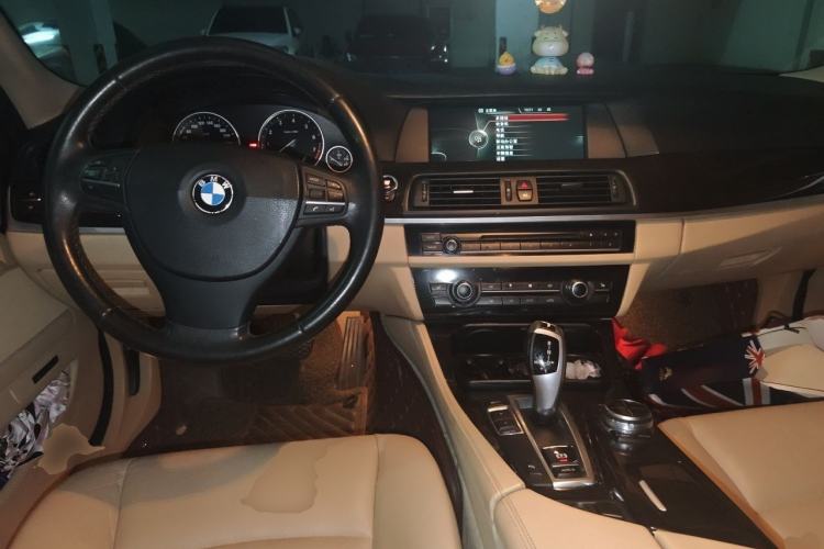 Used BMW 5 Series 2013 525Li Leading Model Center Console