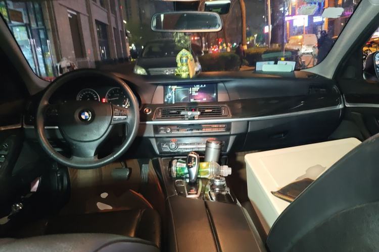Used BMW 5 Series 2013 530Li Leading Model Center Console