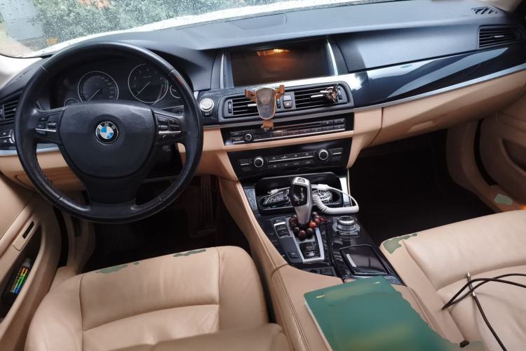 Used BMW 5 Series 2013 520Li Elegant Edition Center Console