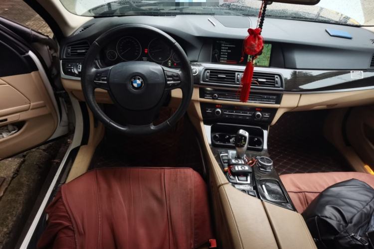 Used BMW 5 Series 2013 530Li Leading Model Center Console