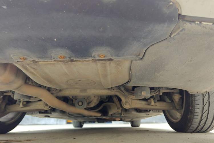 Used BMW 5 Series 2013 525Li Zhuole Edition Chassis Rear