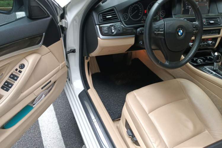 Used BMW 5 Series 2013 530Li Leading Model Driver Seat
