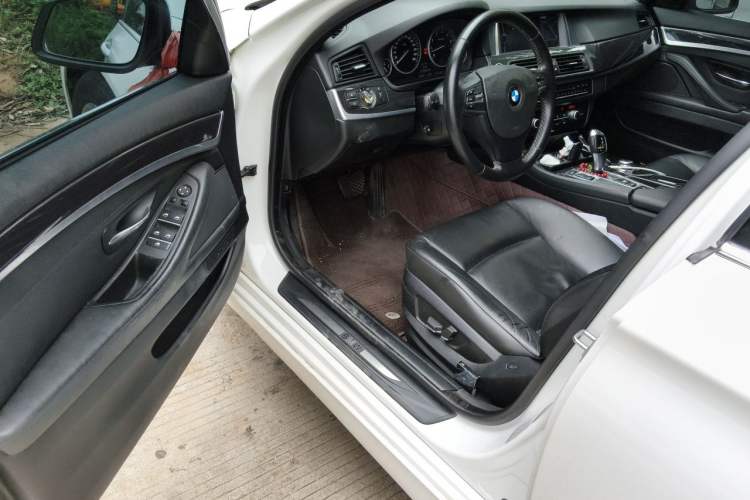 Used BMW 5 Series 2013 520Li Elegant Edition Driver Seat