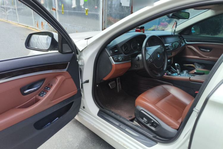 Used BMW 5 Series 2013 530Li Leading Model Driver Seat