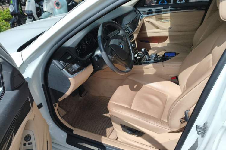 Used BMW 5 Series 2013 530Li Leading Model Driver Seat