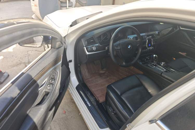 Used BMW 5 Series 2013 530Li Leading Model Driver Seat