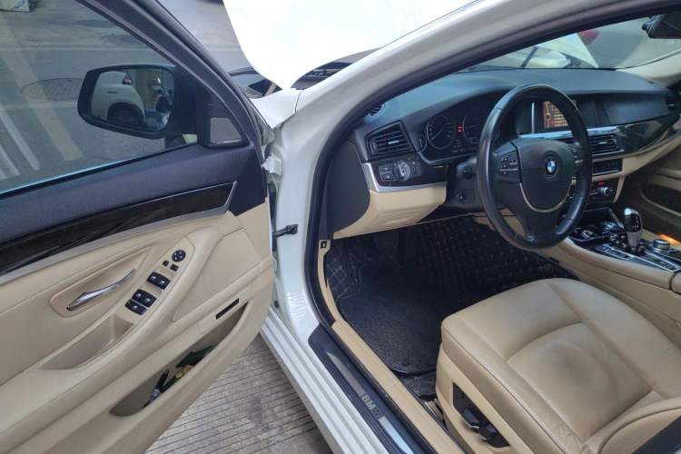 Used BMW 5 Series 2013 525Li Leading Model Driver Seat
