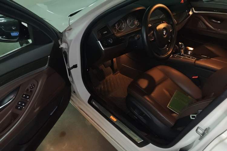 Used BMW 5 Series 2013 525Li Zhuole Edition Driver Seat