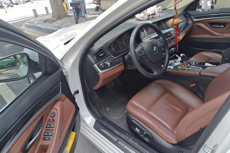 Used BMW 5 Series 2013 520i Elegant Edition Driver Seat