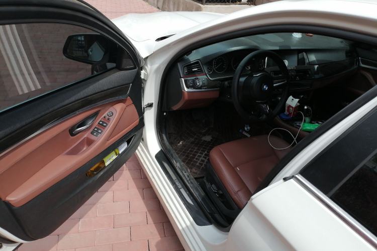 Used BMW 5 Series 2013 520i Elegant Edition Driver Seat