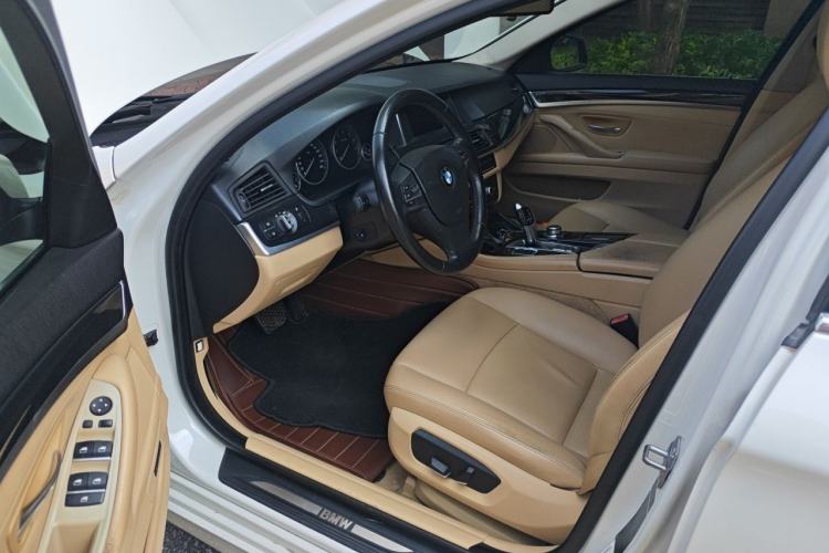 Used BMW 5 Series 2013 520i Elegant Edition Driver Seat