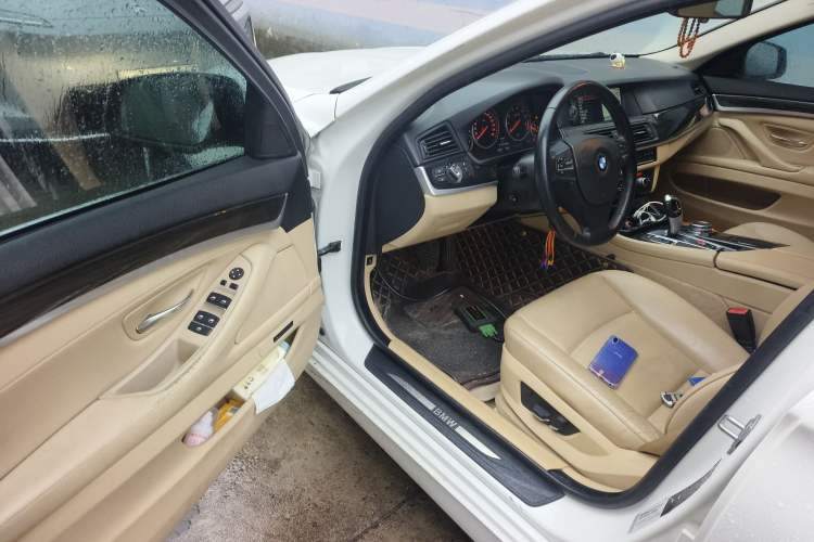 Used BMW 5 Series 2013 530Li Leading Model Driver Seat