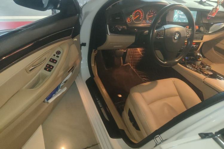 Used BMW 5 Series 2013 530Li Leading Model Driver Seat