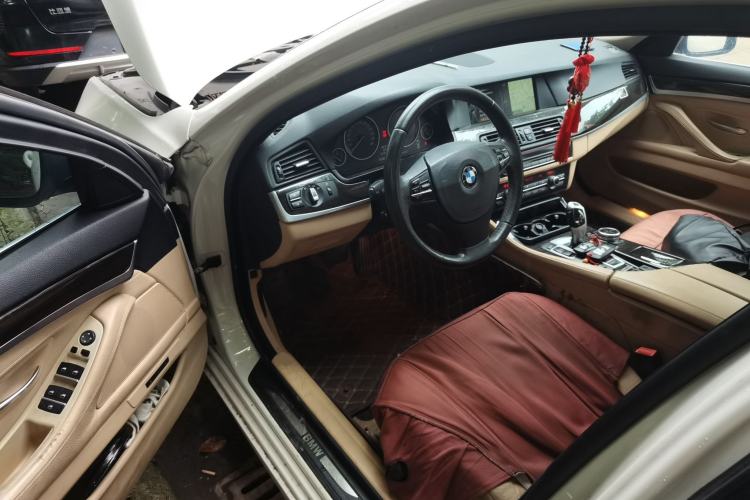 Used BMW 5 Series 2013 530Li Leading Model Driver Seat