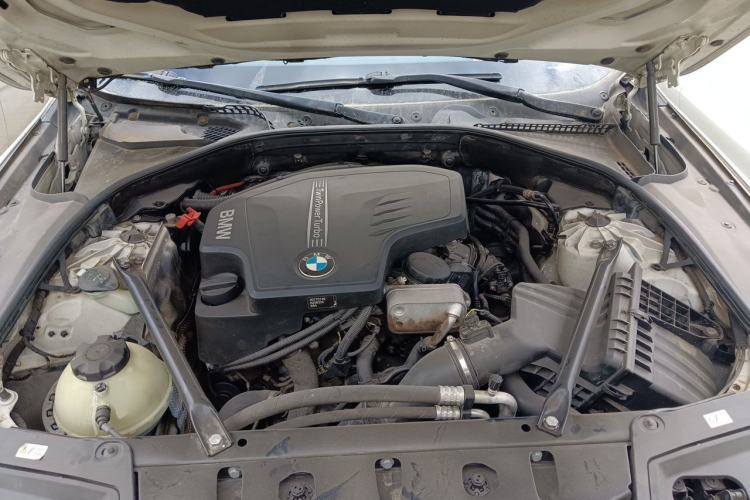 Used BMW 5 Series 2013 525Li Luxury Model Engine Bay