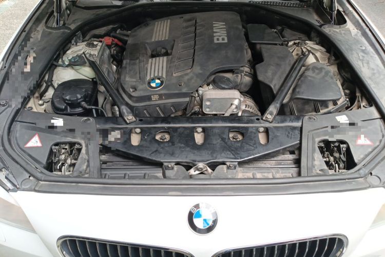 Used BMW 5 Series 2013 530Li Leading Model Engine Bay