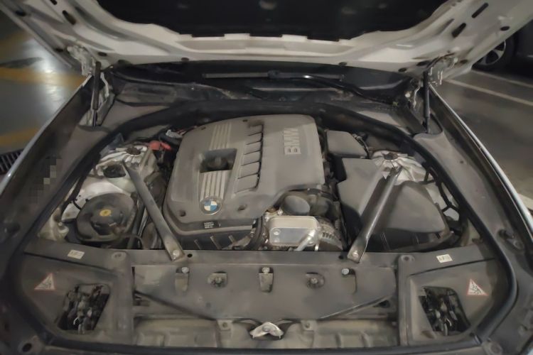 Used BMW 5 Series 2013 530Li Leading Model Engine Bay