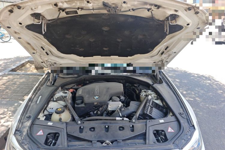Used BMW 5 Series 2013 520Li Elegant Edition Engine Bay