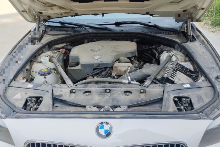 Used BMW 5 Series 2013 525Li Leading Model Engine Bay