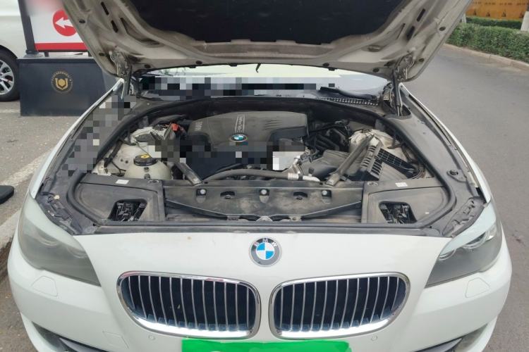 Used BMW 5 Series 2013 525Li Leading Model Engine Bay