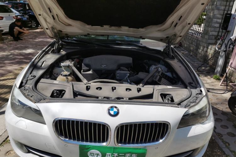 Used BMW 5 Series 2013 520Li Elegant Edition Engine Bay