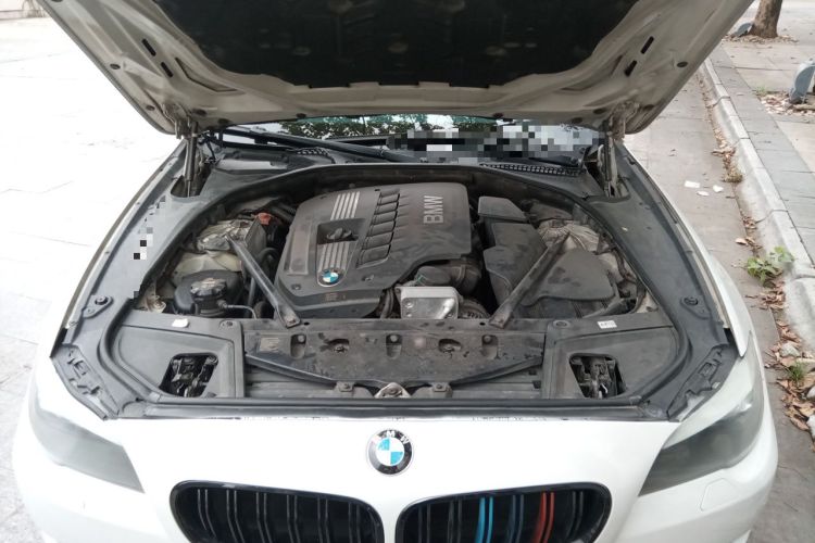 Used BMW 5 Series 2013 530Li Leading Model Engine Bay
