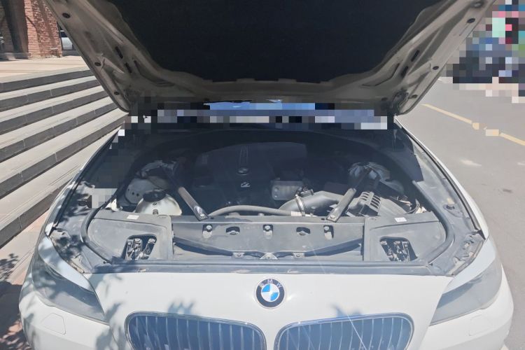 Used BMW 5 Series 2013 525Li Leading Model Engine Bay