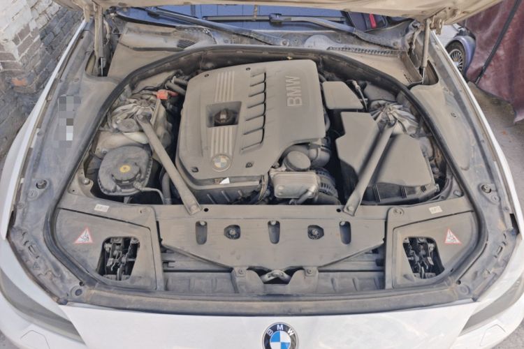 Used BMW 5 Series 2013 530Li Leading Model Engine Bay
