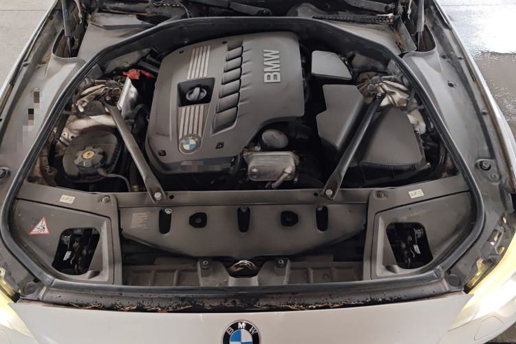 Used BMW 5 Series 2013 530Li Leading Model Engine Bay