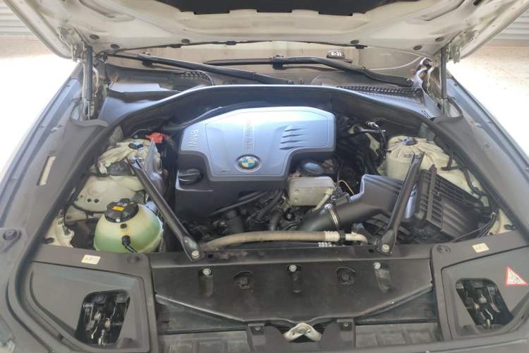 Used BMW 5 Series 2013 520i Elegant Edition Engine Bay