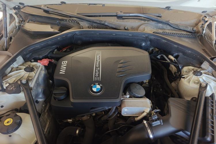 Used BMW 5 Series 2013 525Li Luxury Model Engine Bay