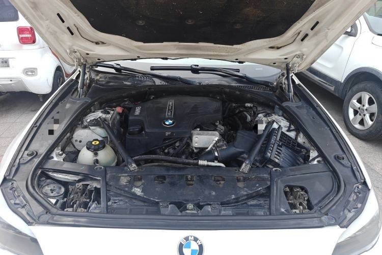 Used BMW 5 Series 2013 525Li Luxury Model Engine Bay