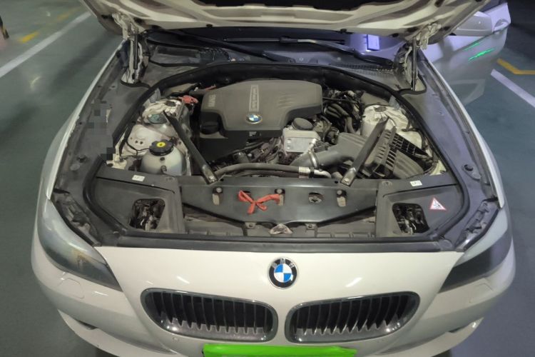 Used BMW 5 Series 2013 525Li Leading Model Engine Bay