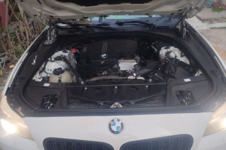 Used BMW 5 Series 2013 525Li Luxury Model Engine Bay