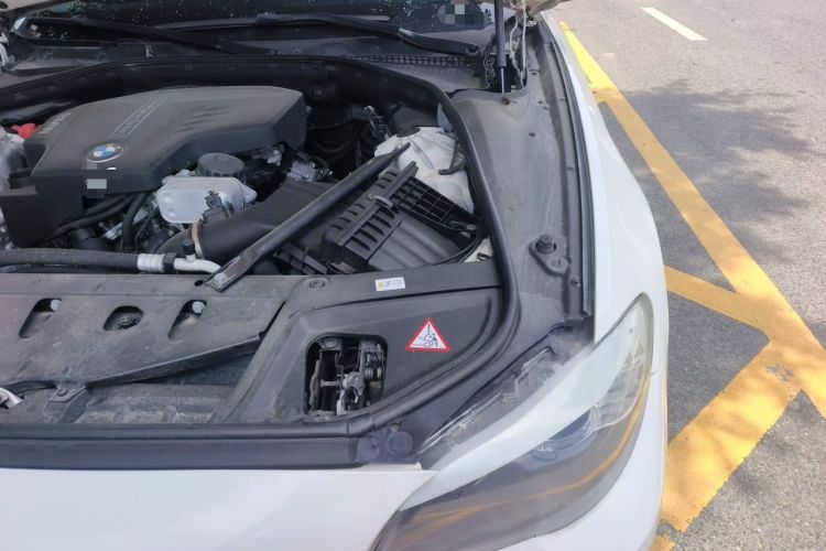 Used BMW 5 Series 2013 525Li Leading Model Engine Bay Left