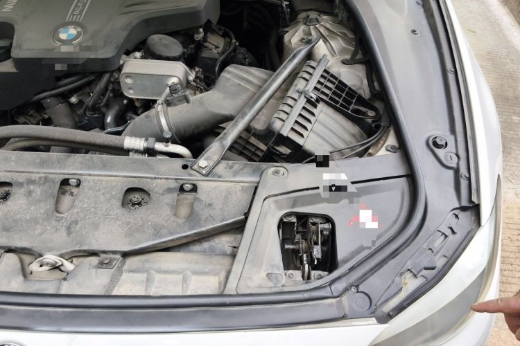 Used BMW 5 Series 2013 520Li Elegant Edition Engine Bay Left