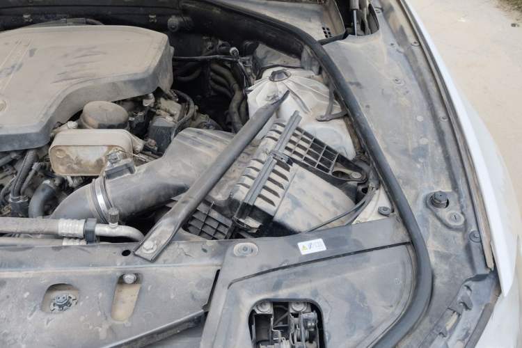 Used BMW 5 Series 2013 525Li Leading Model Engine Bay Left