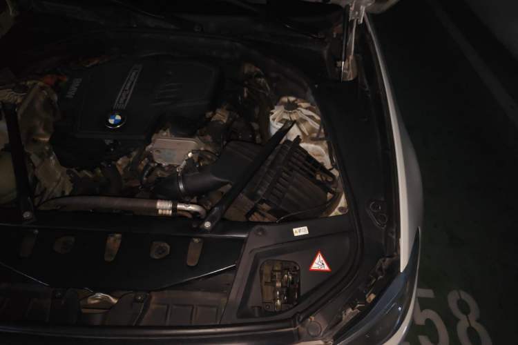 Used BMW 5 Series 2013 520Li Elegant Edition Engine Bay Left