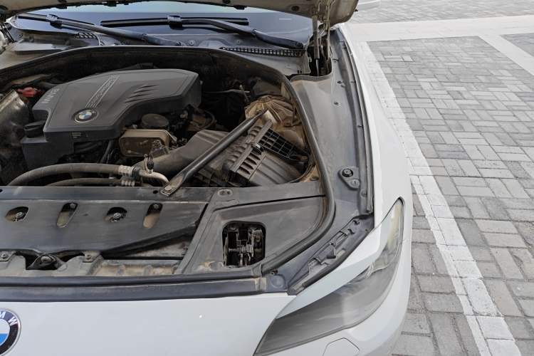 Used BMW 5 Series 2013 520Li Elegant Edition Engine Bay Left