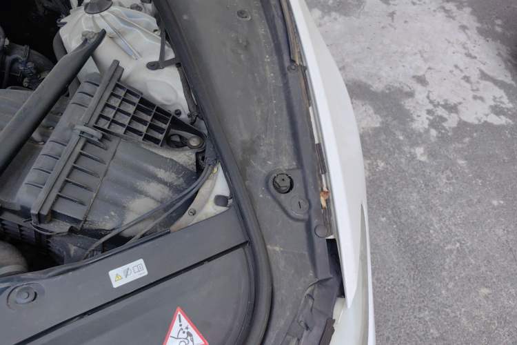 Used BMW 5 Series 2013 525Li Luxury Model Engine Bay Left